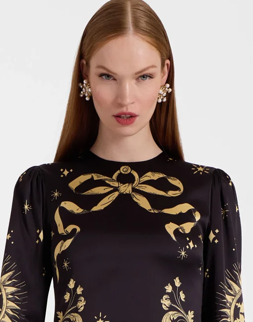 Clingy Swing DressBoboli Placée Black in Stretch Satin