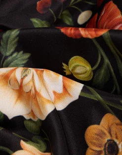 Giga ScrunchieBotticelli Black in Light Faille