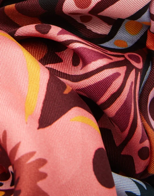 Giga ScrunchieSelva in Silk Twill