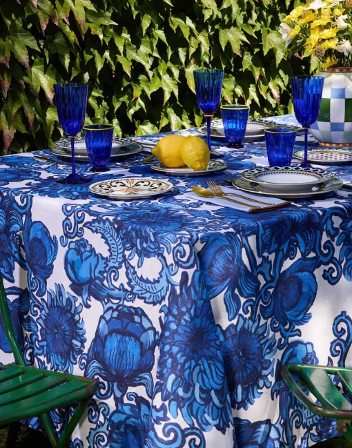 Large TableclothAnemone in Linen