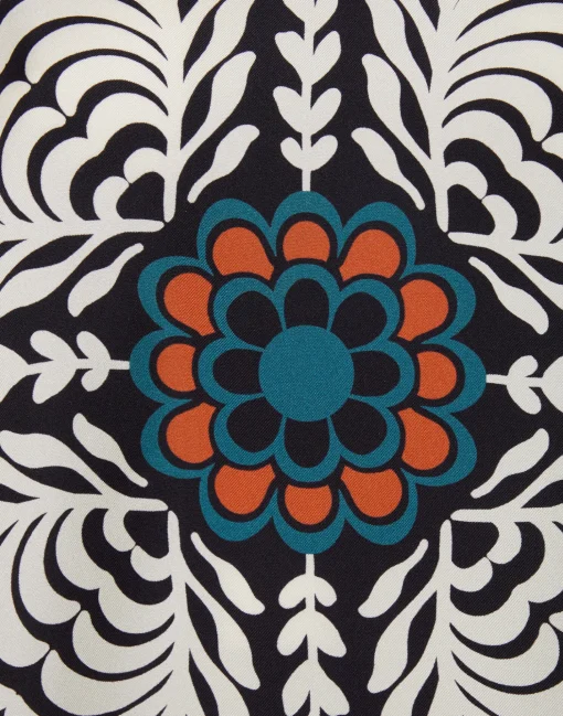 Make An Exit TopMix Tiles Placée Black in Silk Twill