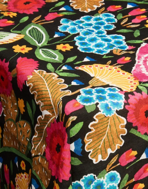 Medium TableclothColombo Grande in Linen