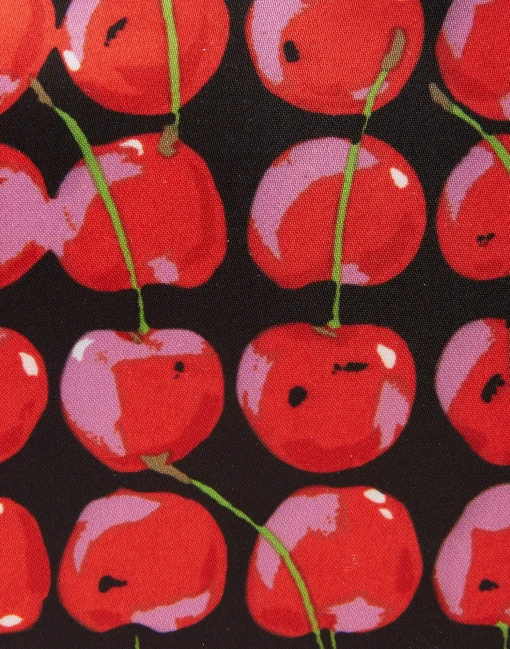 PochetteBlack Cherries in Duchesse