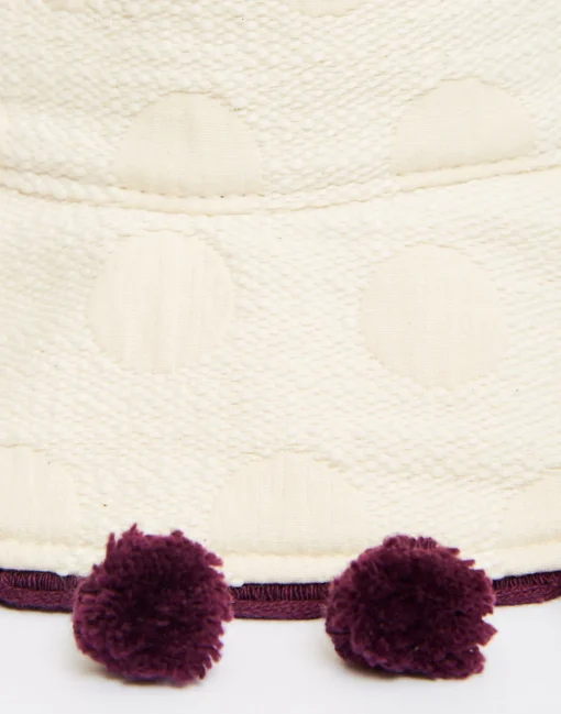 Promenade HatCreamy in Jacquard  With Tassels