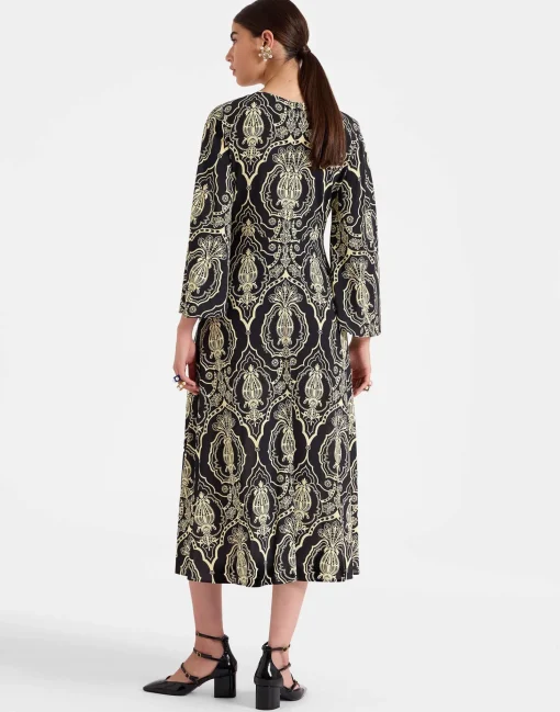 Sorella DressBanquet Black in Flowy Jersey