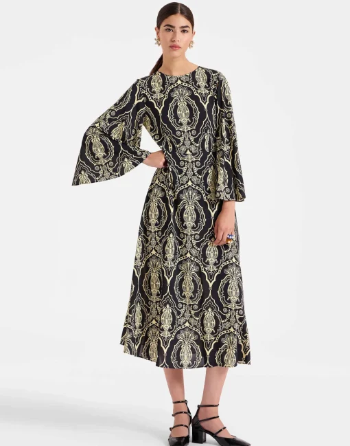 Sorella DressBanquet Black in Flowy Jersey