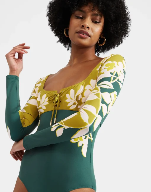 Sunset SuitJasmine Blu Placée in Lycra
