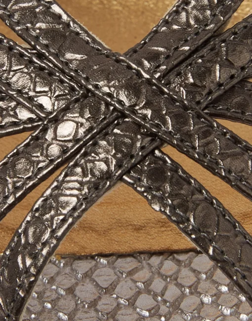 The Weekend WedgeAnthracite in Faux Python