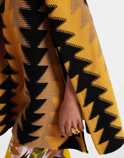 Trine CapeYellow in Wool Intarsia