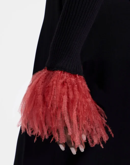 V-Neck High Kick TopSolid Black in Ribbed Silk Cashmere With Feathers